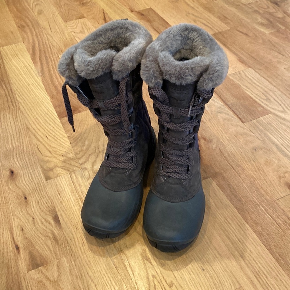 Columbia winter boots size 11